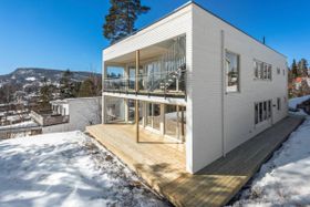 Fasade med veranda