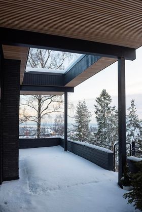 Naturlig lys fra åpning over veranda
