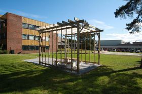 Pergola i parkanlegg